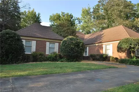 129 Jackson Dr, Advance, NC 27006