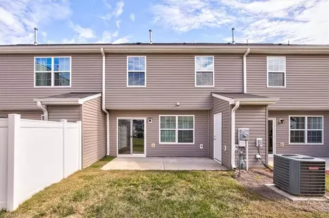 Exterior - 3906 Copperfield Ct, High Point, NC 27265 photo 5 of 7