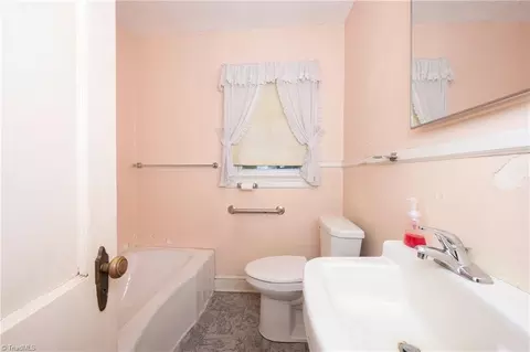 1314 Ebert St, Winston Salem, NC 27103 photo 24