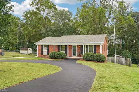 217 Yorktown Rd, Kernersville, NC 27284
