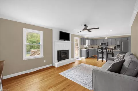 Living - 3151 Broadview Dr, Pfafftown, NC 27040 photo 1 of 2