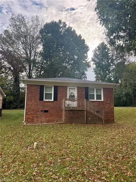 1615 Pershing St, High Point, NC 27260