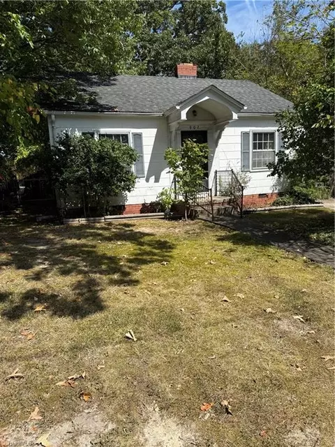 907 Dayton Ave, High Point, NC 27262