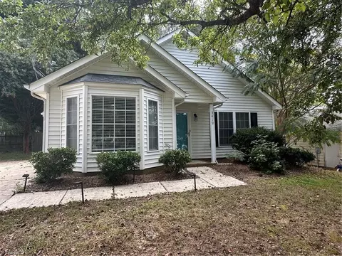 3419 Derbywood Dr, Greensboro, NC 27410