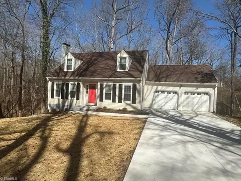 1165 Lazyboy Ln, Winston Salem, NC 27103