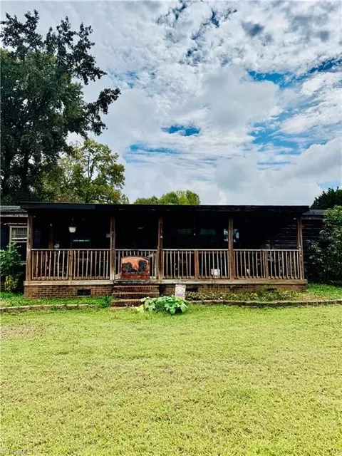 5214 Liberty Grove Rd, Liberty, NC 27298