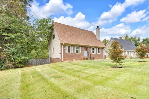 5104 Hutchins St, Winston Salem, NC 27106