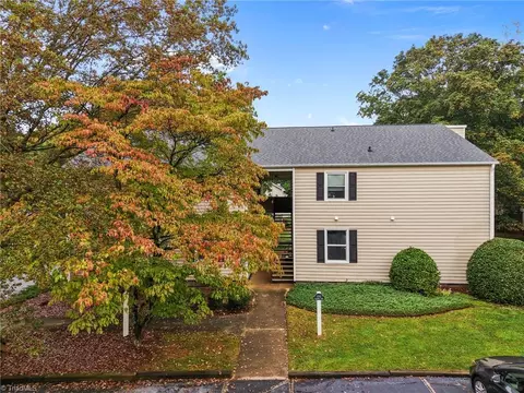 2301 Flagstone Ct #B, Winston Salem, NC 27103