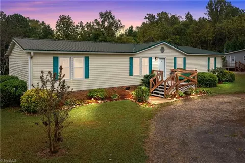 1015 Houston Ln, Cleveland, NC 27013