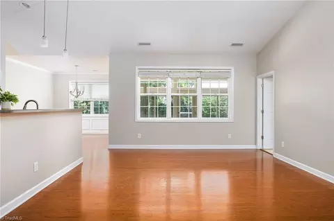 Living - 2464 Birch View Dr, High Point, NC 27265 photo 2 of 3