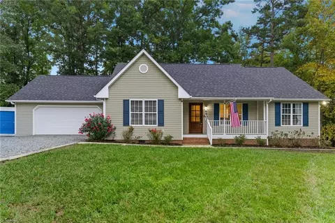 6401 Charter Oak Dr, Pleasant Garden, NC 27313