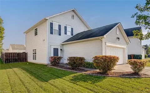 4321 Creekdale Dr, Greensboro, NC 27406