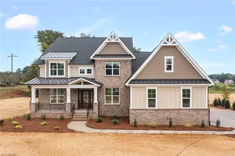 3106 Pasture View Dr, Summerfield, NC 27358