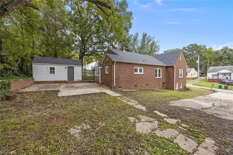 Exterior - 1012 Meredith St, High Point, NC 27260 photo 4 of 6