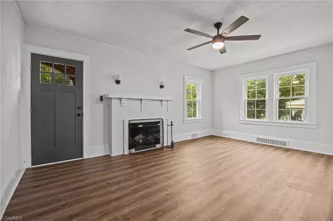 Living - 1012 Meredith St, High Point, NC 27260 photo 2 of 8