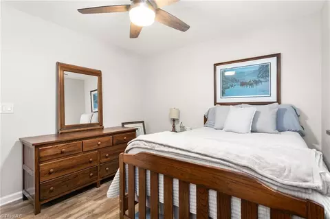Bedroom - 4348 Valley View Rd, Thomasville, NC 27360 photo 5 of 6