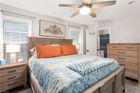 Bedroom - 4348 Valley View Rd, Thomasville, NC 27360 photo 3 of 6
