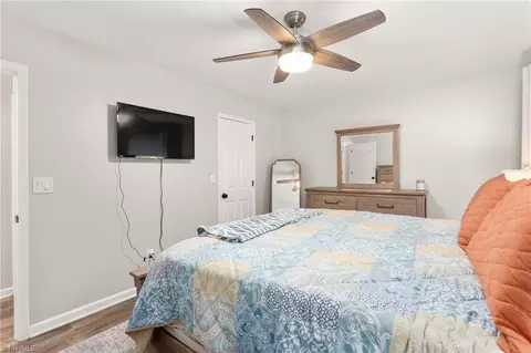 Bedroom - 4348 Valley View Rd, Thomasville, NC 27360 photo 2 of 6