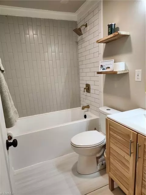 Bath - 209 Snider St, High Point, NC 27265 photo 1 of 3