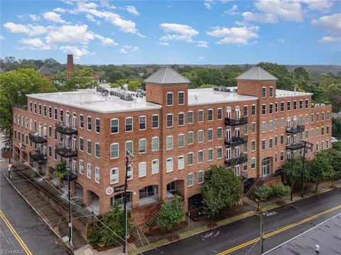 411 Marshall St S #206, Winston Salem, NC 27101
