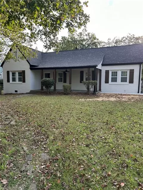 6 Mock St, Thomasville, NC 27360