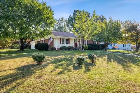 1716 Noble Pl, Greensboro, NC 27408