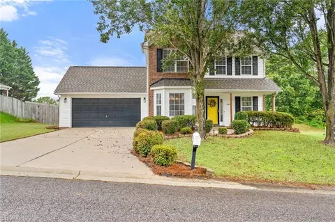 4445 Old Wood Ct, Kernersville, NC 27284