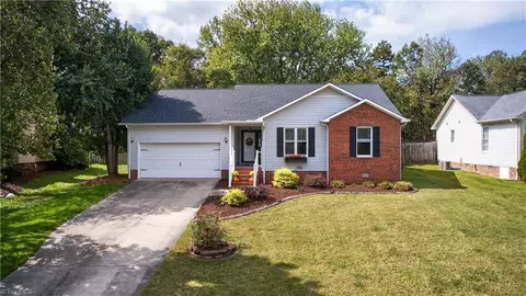 2025 Priya St, Thomasville, NC 27360
