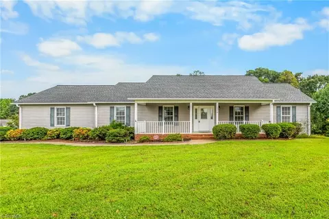 1510 Enterprise Rd, Lexington, NC 27295