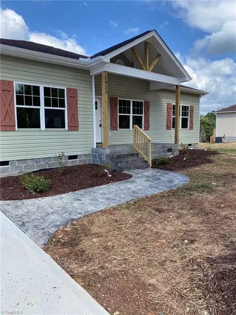 1923 South Ave, Eden, NC 27288