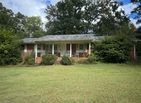 253 Myers Dr, Thomasville, NC 27360