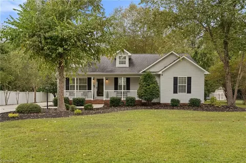 4207 Fox St, Randleman, NC 27317