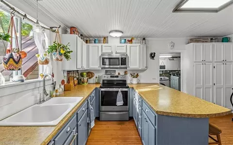 Kitchen - 6842 Welborn Rd, Trinity, NC 27370 photo 1 of 5