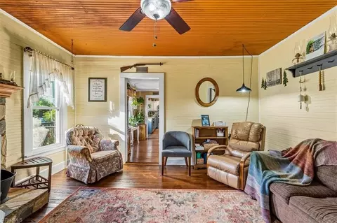 Living - 6842 Welborn Rd, Trinity, NC 27370 photo 2 of 3