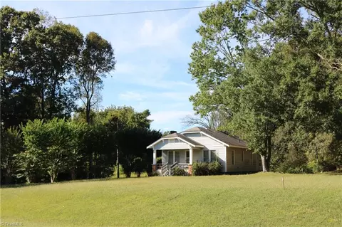 2058 Bishop Rd, Greensboro, NC 27406