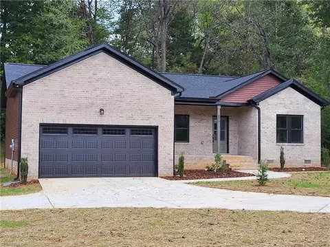 479 Hopkins Rd, Kernersville, NC 27284