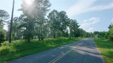 5 Carson Rd, Cleveland, NC 27013