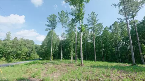 8 Carson Rd, Cleveland, NC 27013