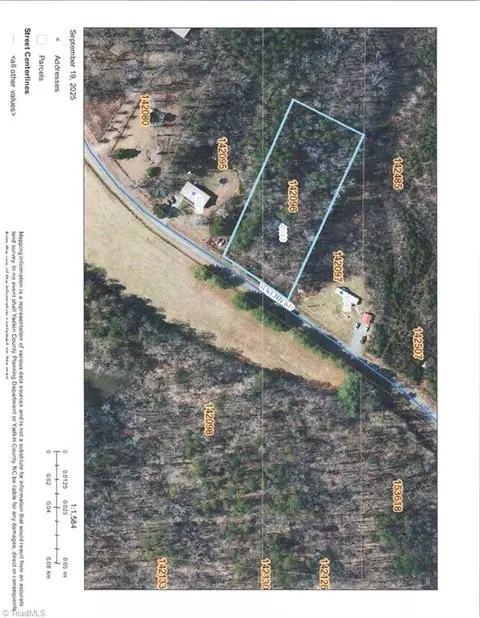4933 Wrenn Rd, Yadkinville, NC 27018