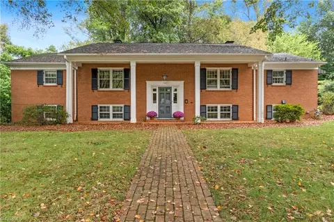 325 Banbury Rd, Winston Salem, NC 27104