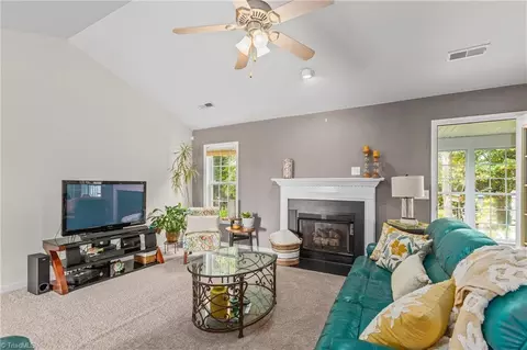 1016 Tesh Ct, High Point, NC 27265 photo 7