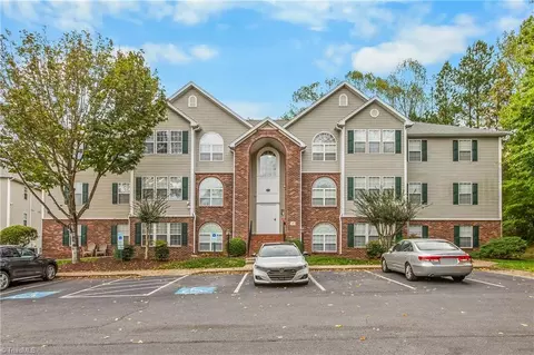 132 Scholastic Ct, Winston Salem, NC 27106