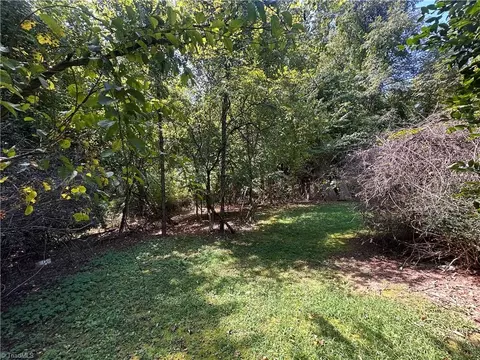 153 Pineway Ln, Thurmond, NC 28683