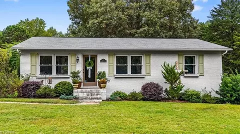 4727 Meadowbrook Dr, Trinity, NC 27370