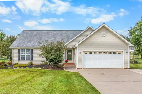 6031 Hickory Creek Rd, Winston Salem, NC 27107