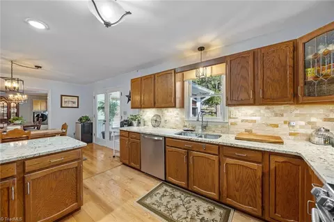 Kitchen - 310 Jacobs Dr, Salisbury, NC 28144 photo 4 of 6