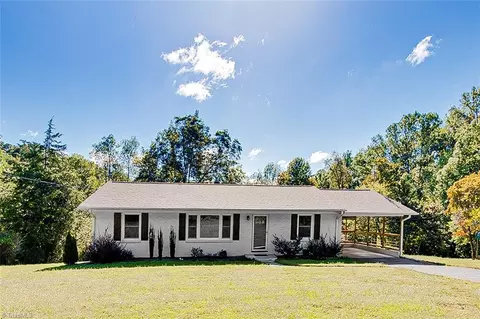 941 Sawyersville Rd, Asheboro, NC 27205