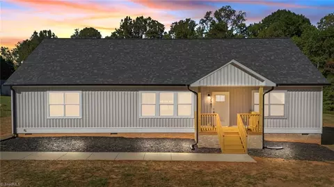 2981 Durant Dr, Winston Salem, NC 27107