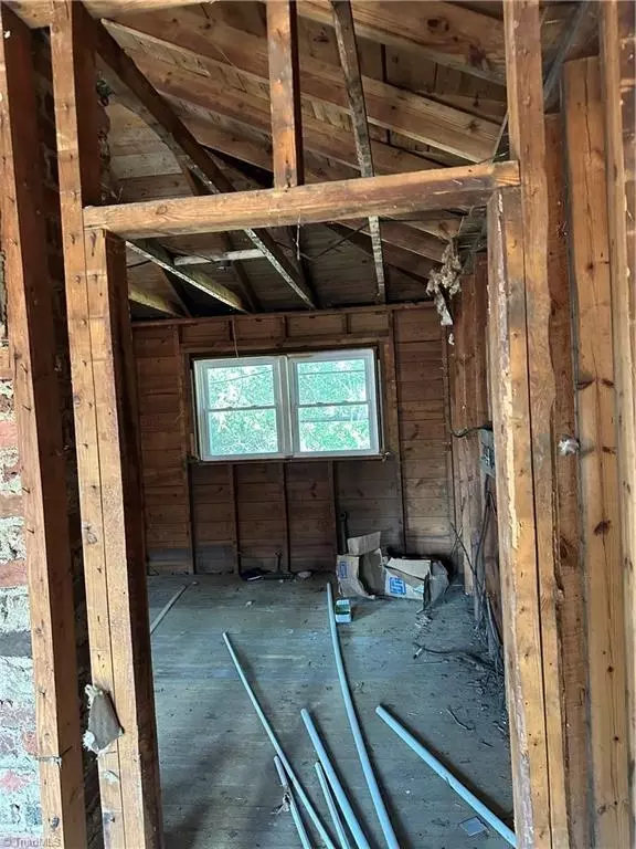 Entry Way - 1510 Blandwood Dr, High Point, NC 27260 photo 6 of 6