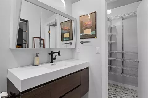 Bath - 3256 Timberwolf Ave, High Point, NC 27265 photo 3 of 4